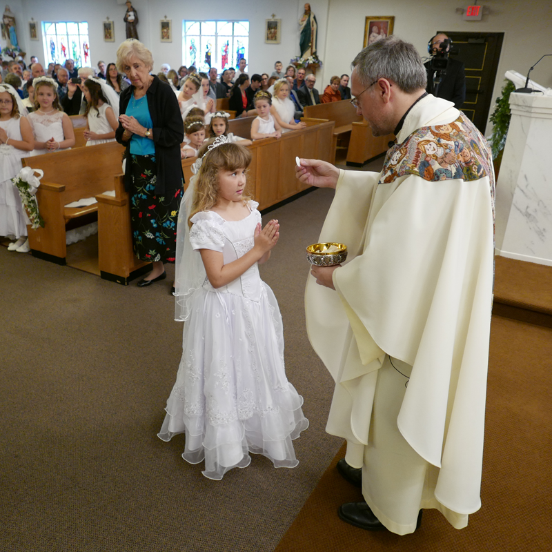 FIRST HOLY COMMUNION